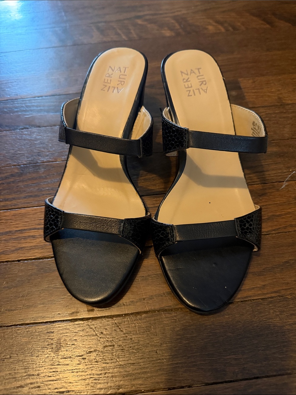 Naturalizer Venus Women’s 10W Black Leather Snake Block Heel Sandals Wide